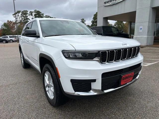 2024 Jeep Grand Cherokee L Laredo 4x2