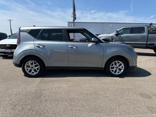 2024 Kia Soul LX 2024 Kia Soul LX
