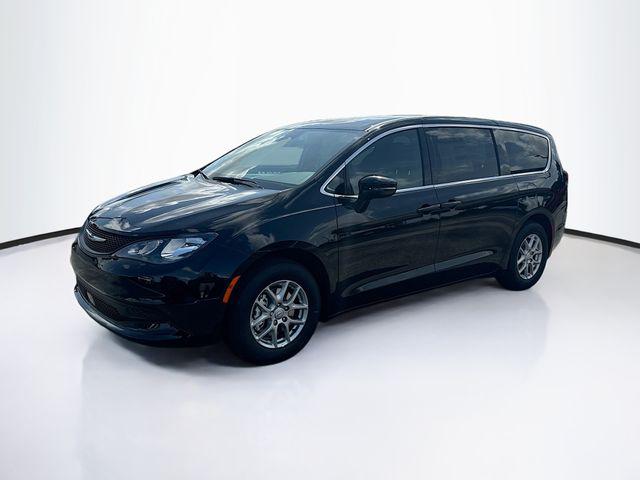 2025 Chrysler Voyager LX 2025 Chrysler Voyager LX