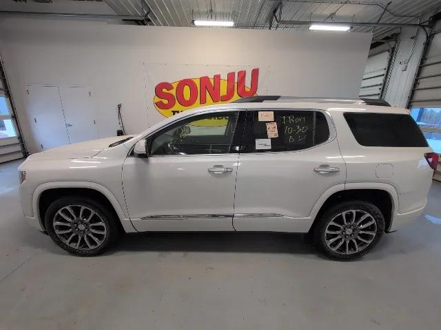 2021 GMC Acadia AWD Denali 2021 GMC Acadia AWD Denali