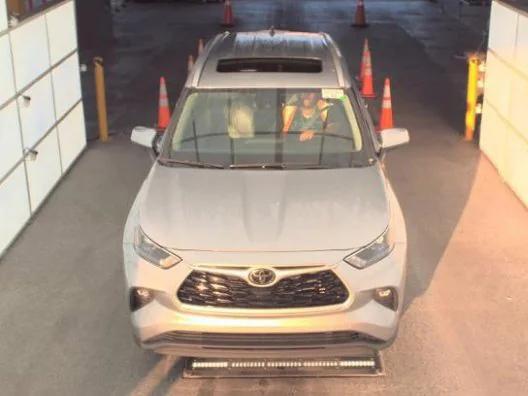 2022 Toyota Highlander XLE 2022 Toyota Highlander XLE