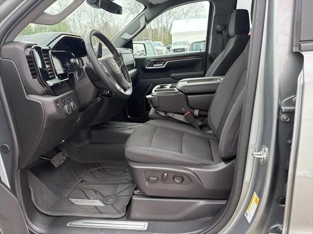 2025 Chevrolet Silverado 1500 4WD Crew Cab Standard Bed LT