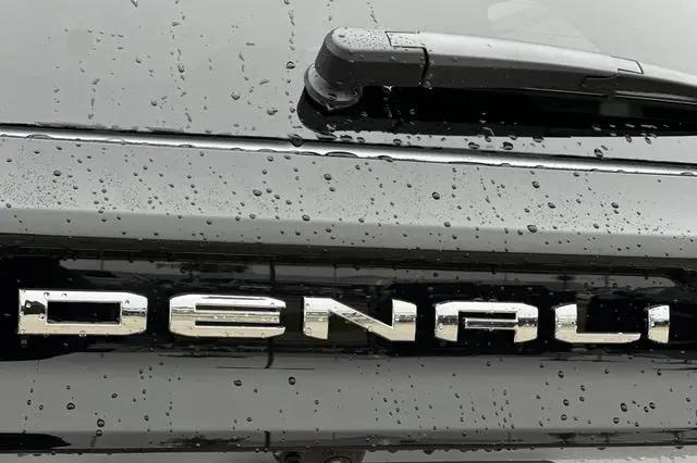 2026 GMC Acadia Denali AWD