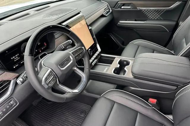2026 GMC Acadia Denali AWD