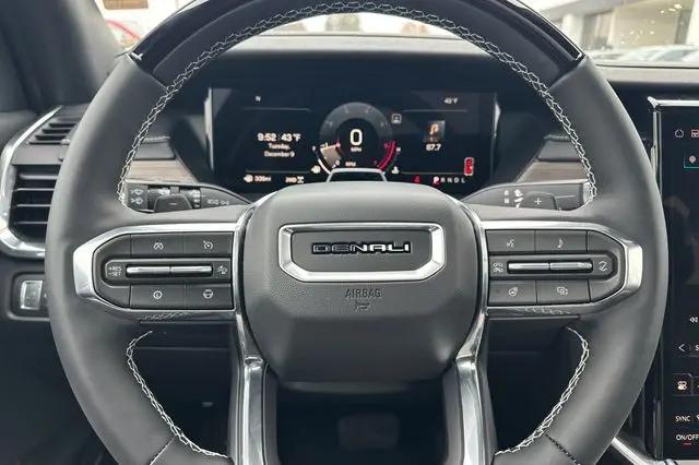 2026 GMC Acadia Denali AWD