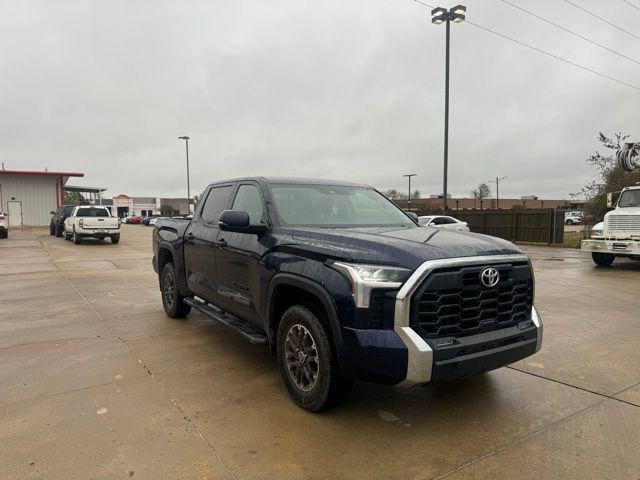 2022 Toyota Tundra SR5's photo