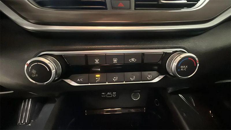 2024 Nissan Altima SV FWD