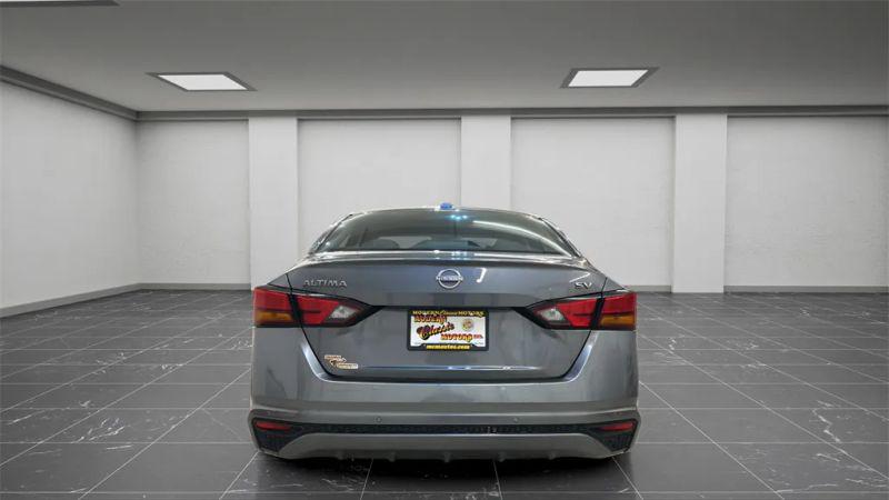 2024 Nissan Altima SV FWD