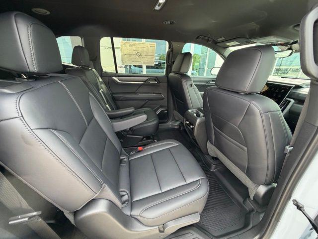 2026 GMC Acadia Elevation FWD