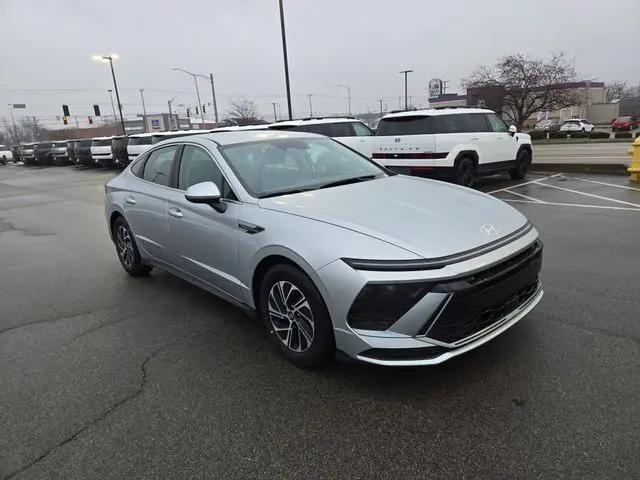 2026 Hyundai Sonata Hybrid Blue