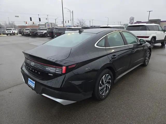 2026 Hyundai Sonata Hybrid Blue