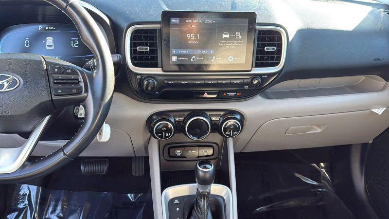 2023 Hyundai Venue SEL