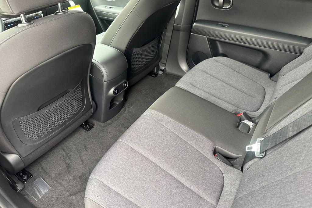 2026 Hyundai IONIQ 5 SE - Photo 12