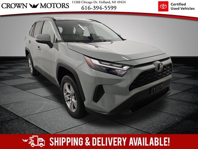 2022 Toyota RAV4 XLE's photo