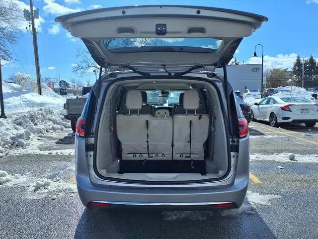 2021 Chrysler Pacifica Hybrid Touring L