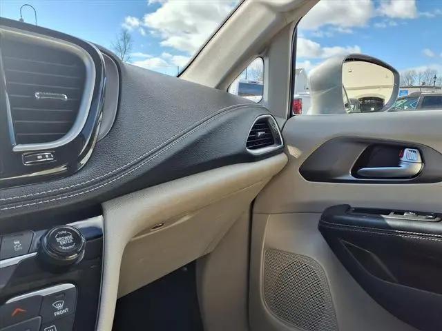 2021 Chrysler Pacifica Hybrid Touring L