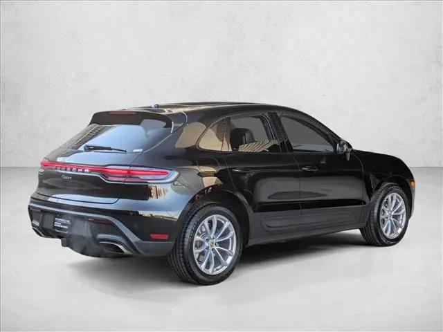 2025 Porsche Macan Macan