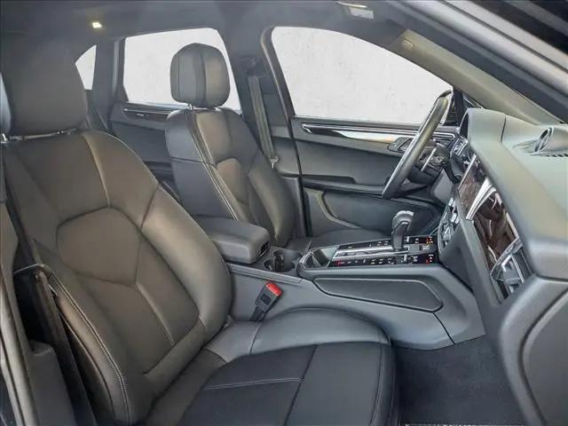 2025 Porsche Macan Macan