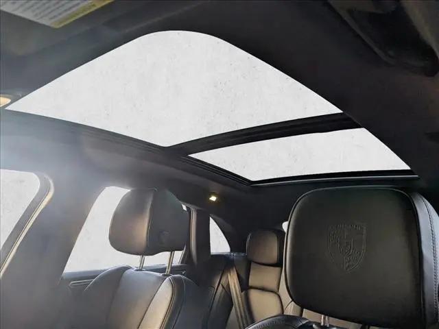 2025 Porsche Macan Macan