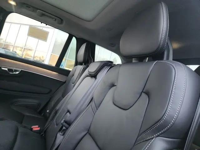2026 Volvo XC90 Ultra, B6 AWD Gas (mild hybrid), Gasoline, Bright, 7 Seats