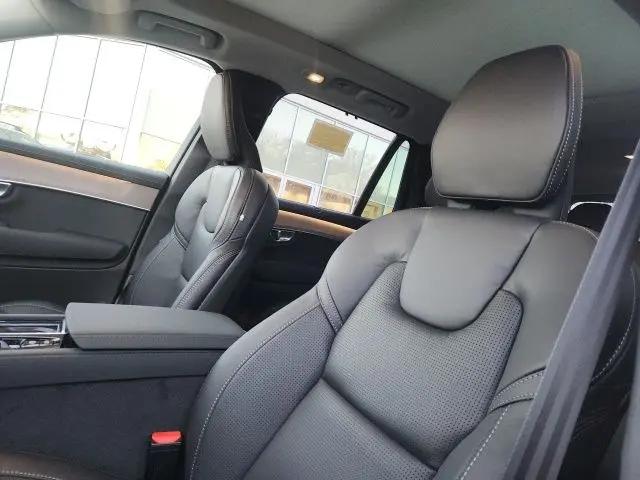 2026 Volvo XC90 Ultra, B6 AWD Gas (mild hybrid), Gasoline, Bright, 7 Seats