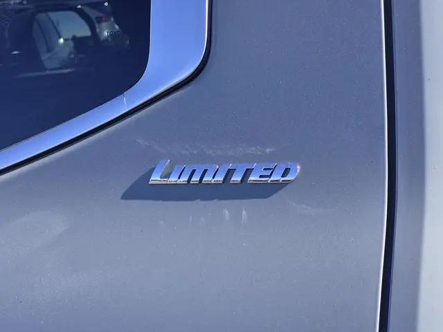 2026 Toyota Tundra Limited CrewMax 5.5' Bed