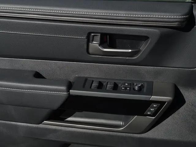 2026 Toyota Tundra Limited CrewMax 5.5' Bed