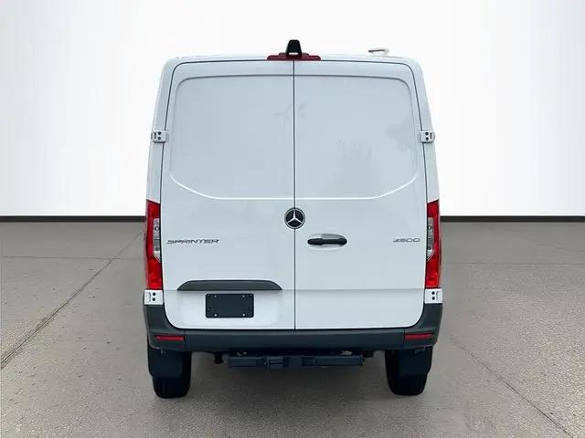 2026 Mercedes-Benz Sprinter 2500 Standard Roof 4-Cyl Diesel