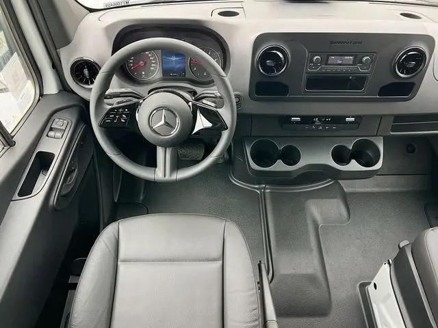 2026 Mercedes-Benz Sprinter 2500 Standard Roof 4-Cyl Diesel