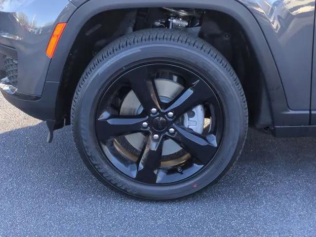 2025 Jeep Grand Cherokee L Altitude X 4x4