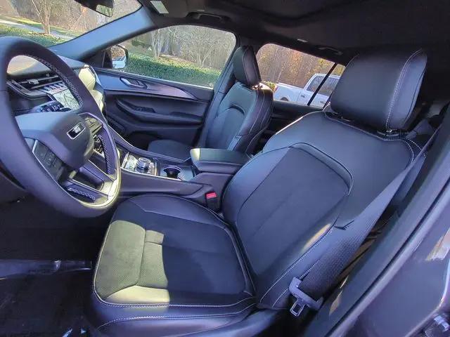 2025 Jeep Grand Cherokee L Altitude X 4x4
