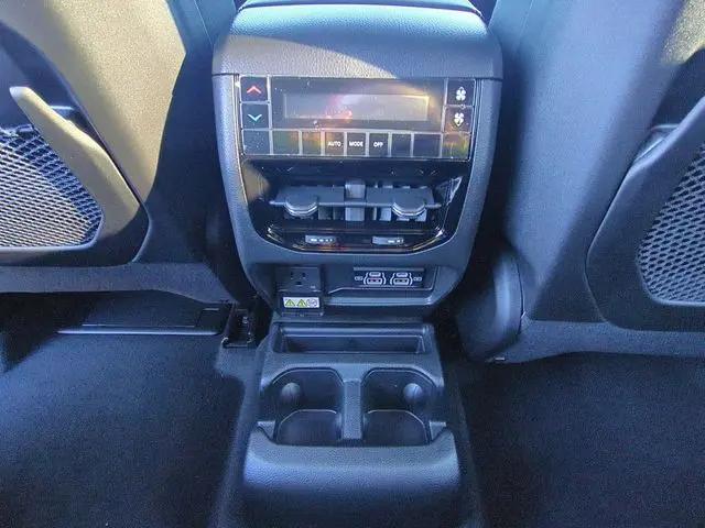 2025 Jeep Grand Cherokee L Altitude X 4x4