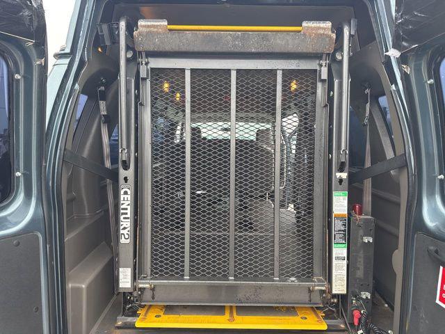 2014 Ford E-250 Commercial 2014 Ford E-250 Commercial