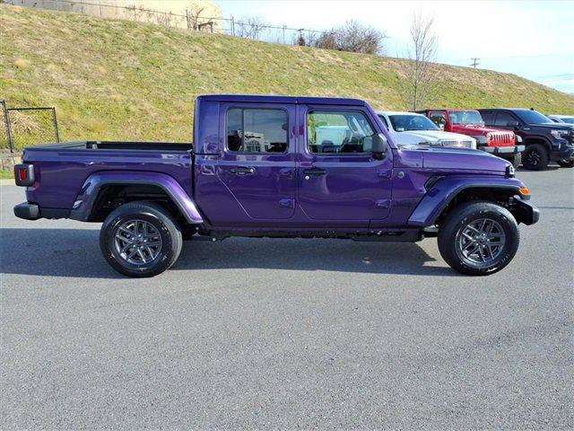 2024 RAM 2500 Big Horn Crew Cab 4x4 64 Box 2024 RAM 2500 Big Horn Crew Cab 4x4 64 Box