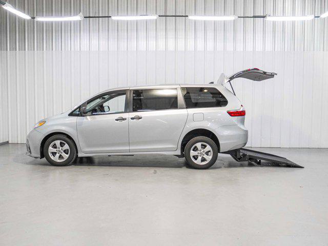 2020 Toyota Sienna L