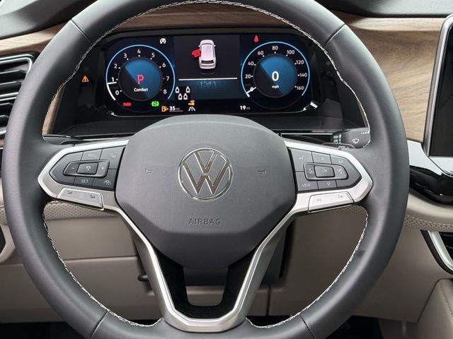 2026 Volkswagen Atlas SE with Technology