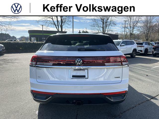 2026 Volkswagen Atlas Cross Sport SE with Technology