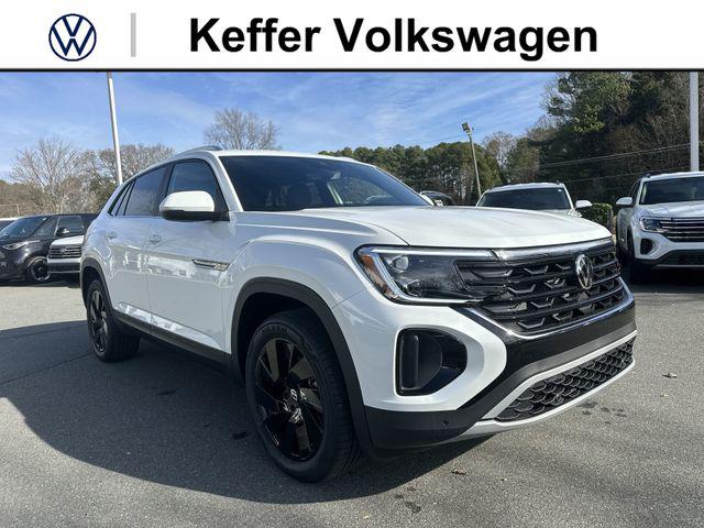 2026 Volkswagen Atlas Cross Sport SE with Technology