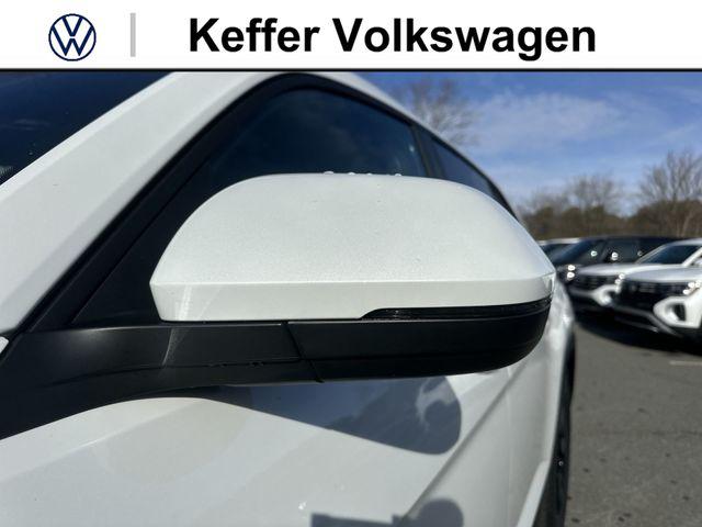 2026 Volkswagen Atlas Cross Sport SE with Technology