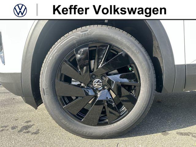 2026 Volkswagen Atlas Cross Sport SE with Technology
