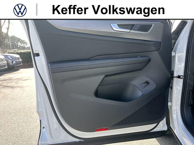 2026 Volkswagen Atlas Cross Sport SE with Technology