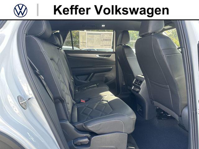 2026 Volkswagen Atlas Cross Sport SE with Technology