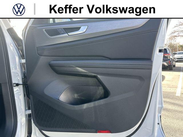 2026 Volkswagen Atlas Cross Sport SE with Technology