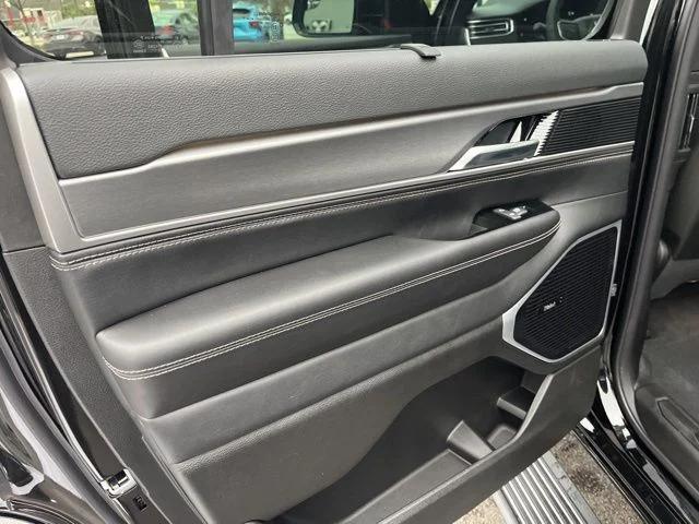 2026 Jeep Grand Wagoneer Limited Reserve 4x4