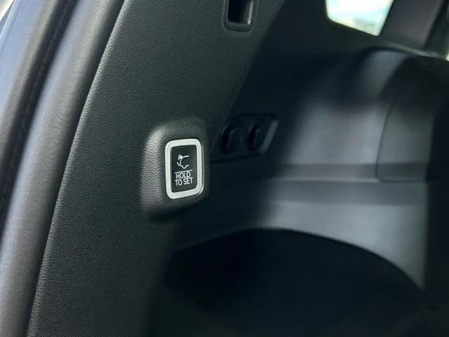 2026 Jeep Cherokee Overland 4x4