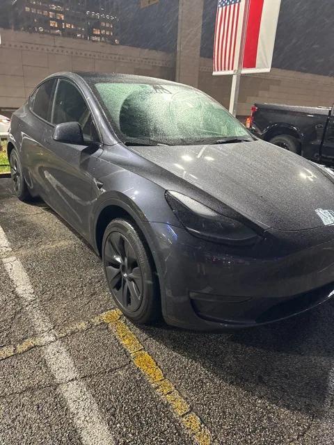 2025 Tesla Model Y Long Range Dual Motor Rear-Wheel Drive 2025 Tesla Model Y Long Range Dual Motor Rear-Wheel Drive