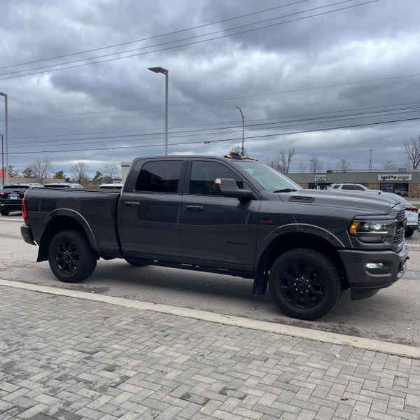 2022 RAM 3500 Limited Crew Cab 4x4 64 Box
