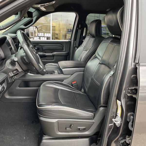 2022 RAM 3500 Limited Crew Cab 4x4 64 Box