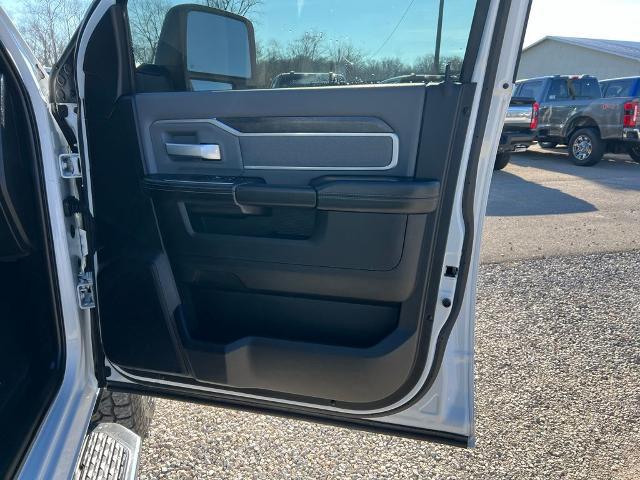 2023 Ram 2500 Big Horn Crew Cab 4x4 6'4" Box