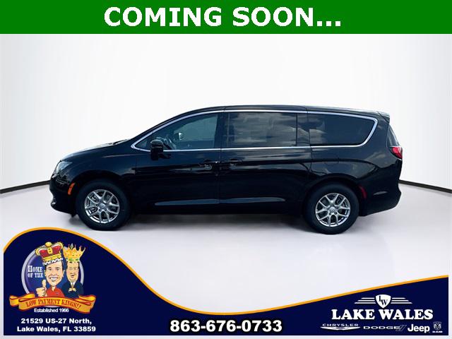 2025 Chrysler Voyager LX